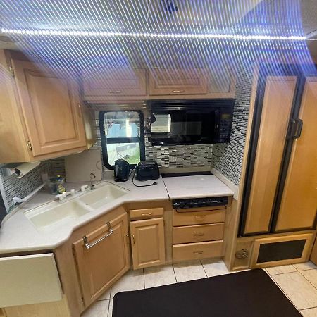 Rundle Mountain Rv Park Hotell Canmore Eksteriør bilde