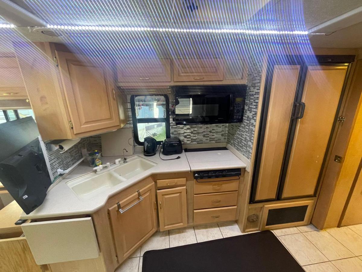 Rundle Mountain Rv Park Hotell Canmore Eksteriør bilde