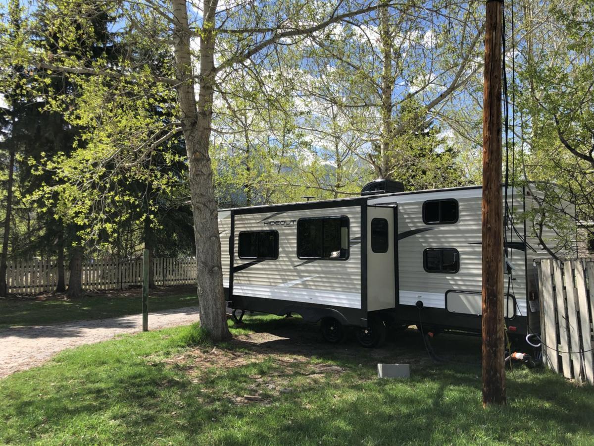Rundle Mountain Rv Park Hotell Canmore Eksteriør bilde