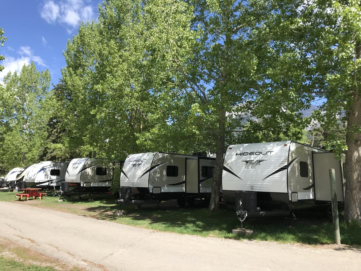 Rundle Mountain Rv Park Hotell Canmore Eksteriør bilde