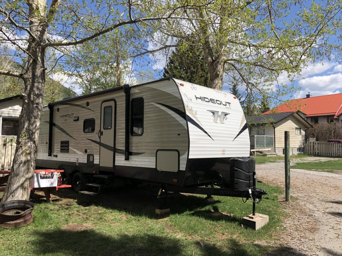 Rundle Mountain Rv Park Hotell Canmore Eksteriør bilde
