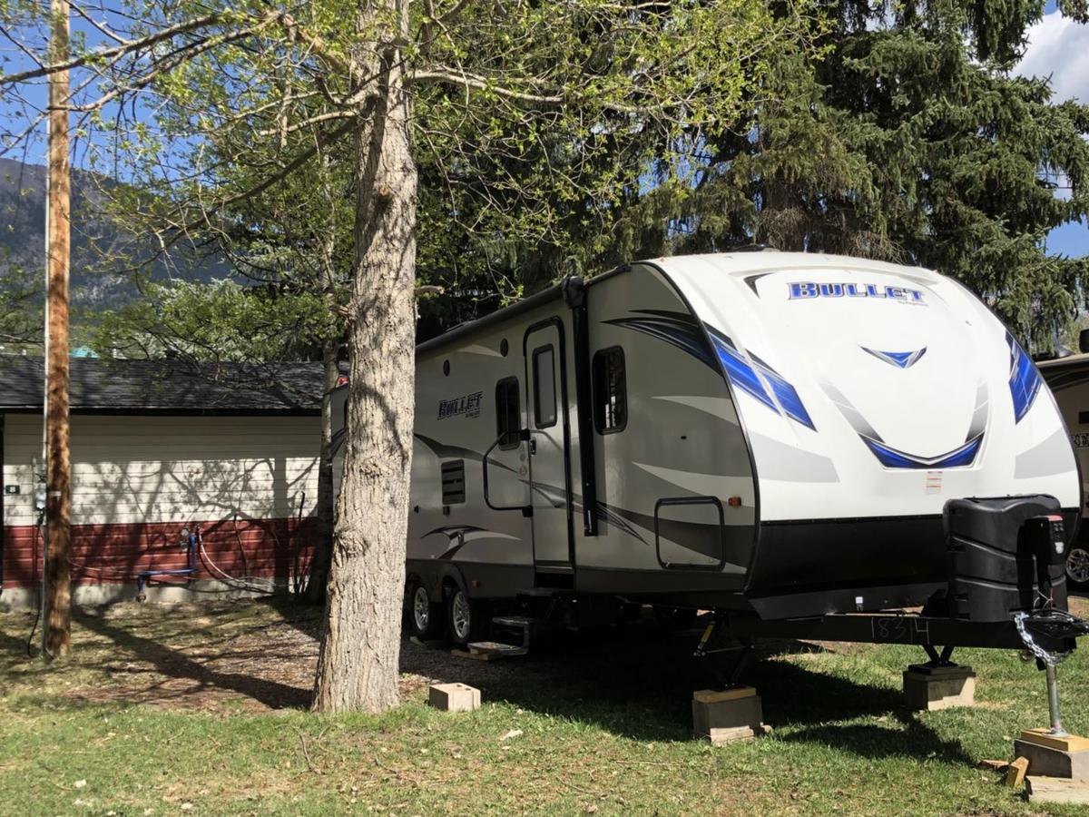 Rundle Mountain Rv Park Hotell Canmore Eksteriør bilde