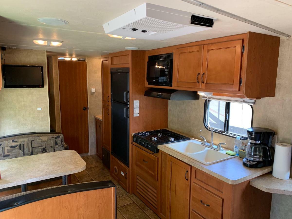 Rundle Mountain Rv Park Hotell Canmore Eksteriør bilde